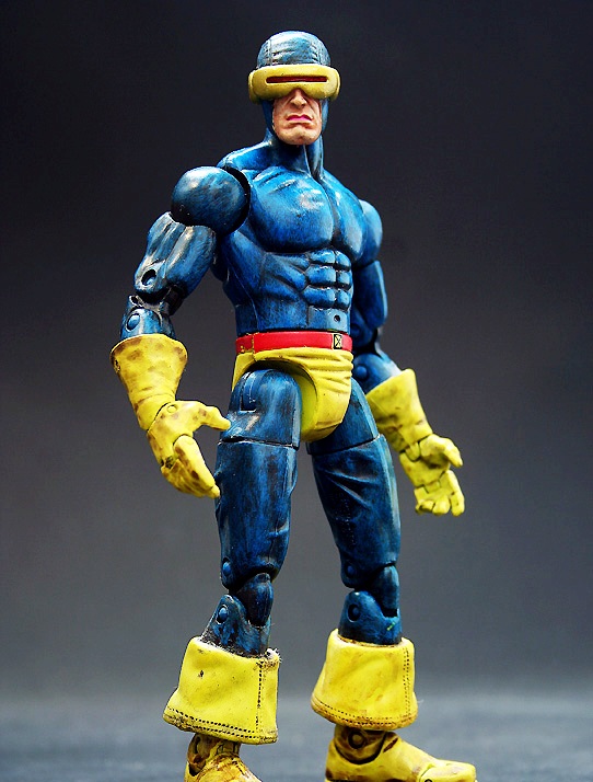 Cyclops “Gold w/Ruby Quartz Visor -Variant” (Marvel Legends Sentinel Series) “Rare-Vintage” (Series-10) 2005