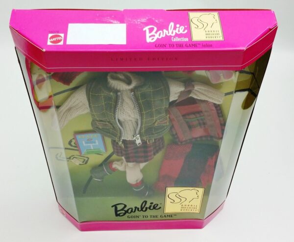 1996 Going to the Game (Barbie Millicent Roberts) Fashion Giftset