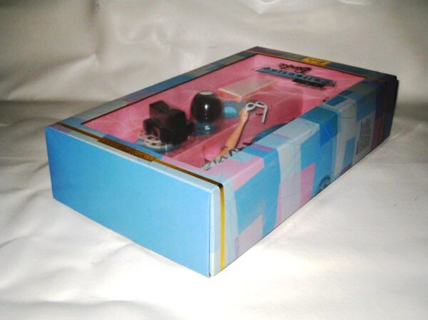 Cool Collecting Barbie (1st)-01e