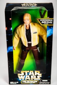 Luke Skywalker in Ceremonial Gear-01b