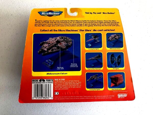 Millennium Falcon “Die-Cast Metal-01a