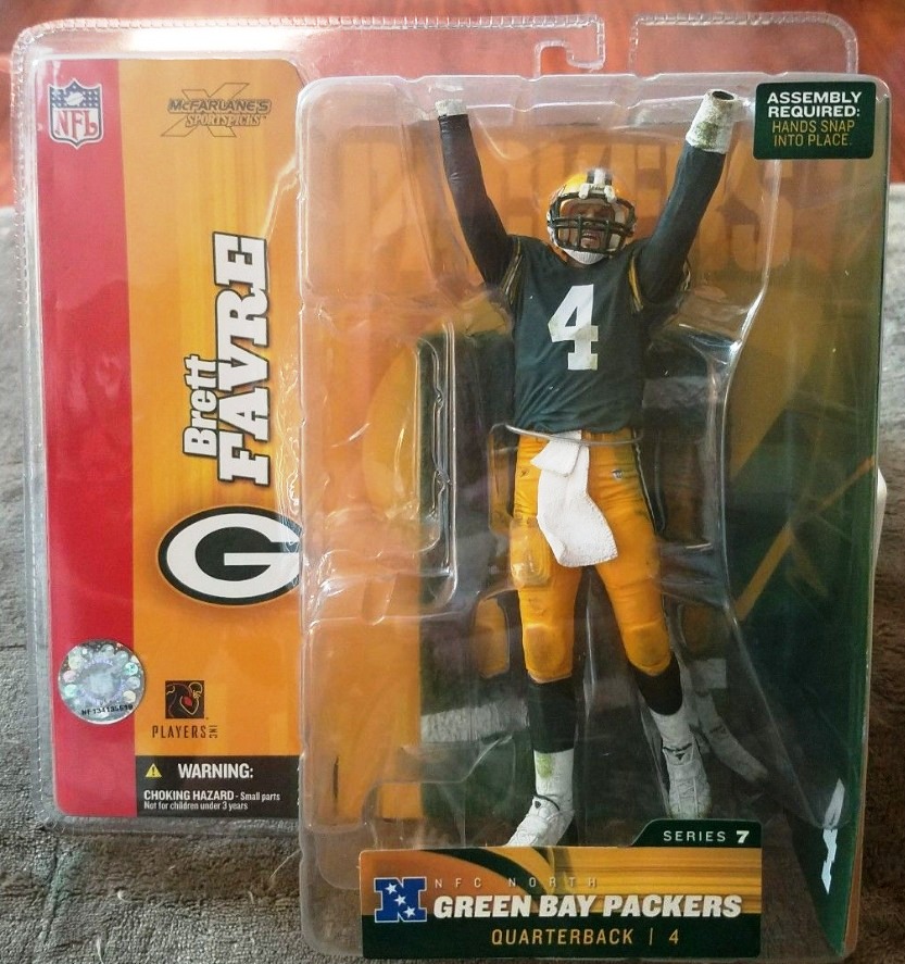 Brett Favre ("Green Bay Packers QB No. 4 Green w/Green Long Sleeves-Dirty") Series-07 (2004)
