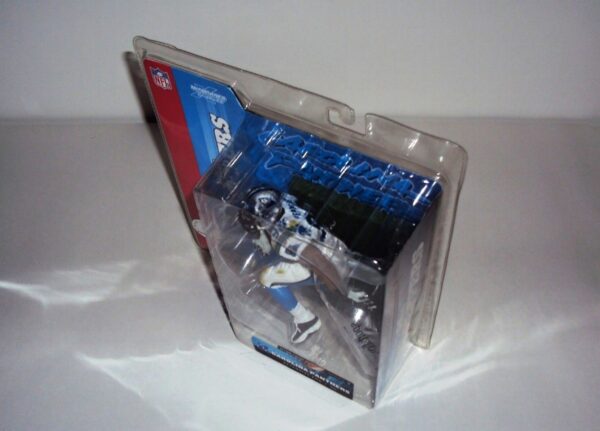 Julius Peppers ("Rookie Carolina Panthers DE, No. 90 White Jersey Chase-Variant") Series-07 (2004)