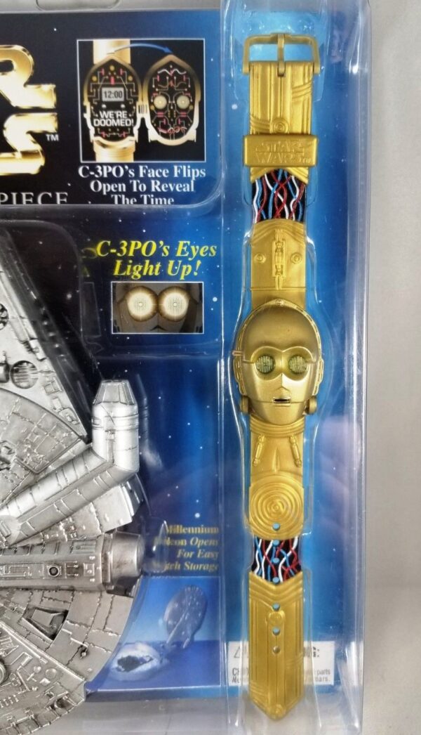 C-3PO Watch With Millennium Falcon Case-01a C-3PO Watch With Millennium Falcon Case-01a