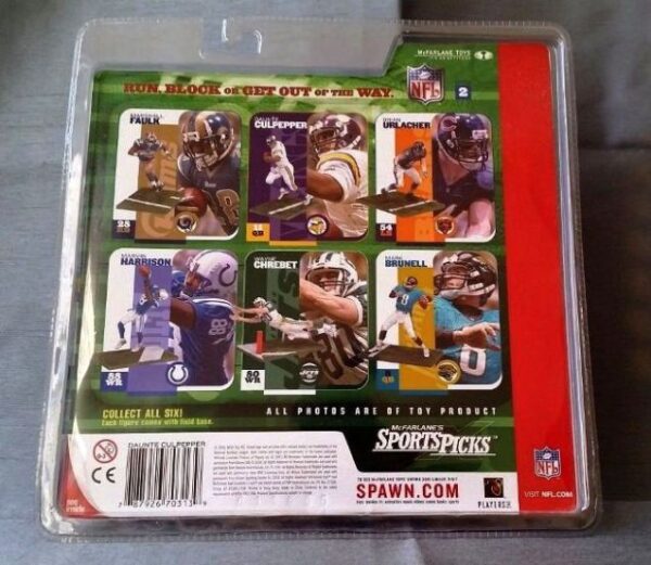 Daunte Culpepper – (Minnesota Vikings QB #11-“Dirty" White Uniform) Series-2 (2001)