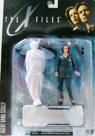 Agent Dana Scully (Gray suit & corpse) UPC-787926161021-1c