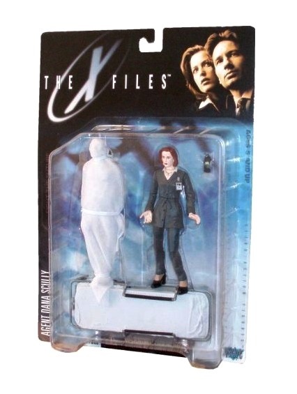 Agent Dana Scully (Gray suit & corpse) UPC-787926161021-1e