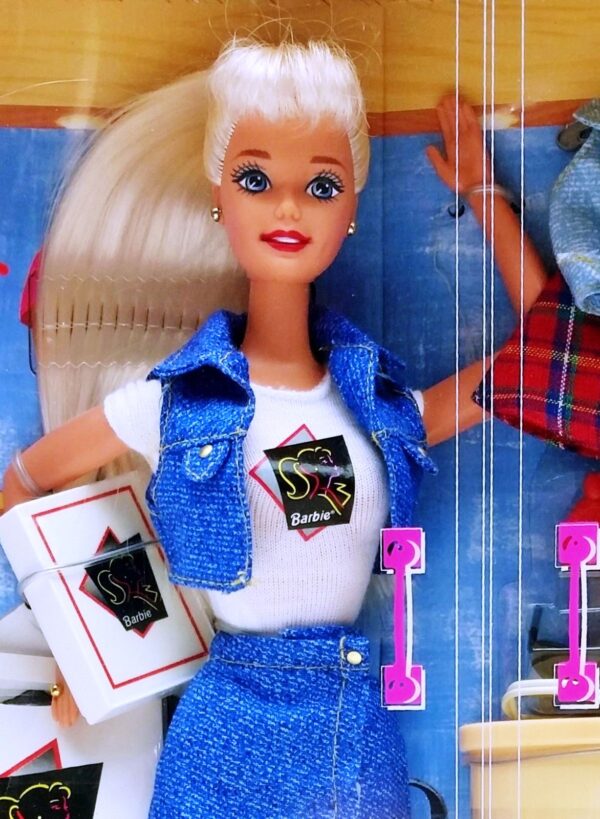 Cool Shoppin' Barbie-01dd Cool Shoppin' “Barbie” (Shopping Fun! “Toys R Us Exclusive” Special Edition Collection) “Rare-Vintage” (1997)