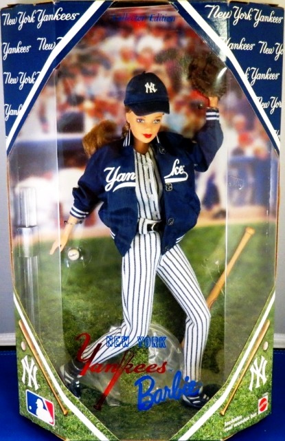 New York Yankee Barbie (Pro Sports Collection (Blonde) Collector 