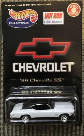 MUSCLE MACHINES TOO HOT 5 PACK CAR SET 1/64 CAMARO MUSTANG GTO CUDA CHEVELLE 