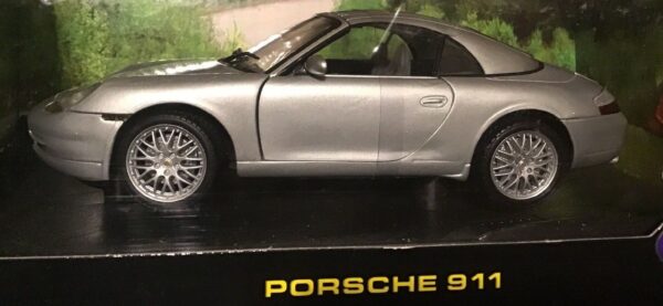 Porsche 911 Silver-01a