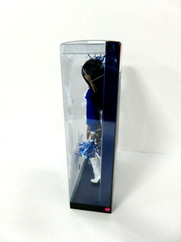 Dallas Cheerleader Barbie (African American)-01aa