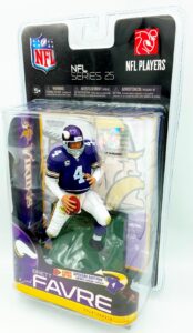 2010 McFarlane Retro Brett Favre 6pcs (3)