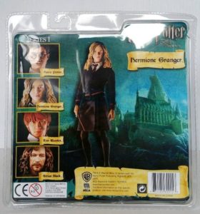 Hermione Granger wWand & Base “7 Inch Action Figure”-01a