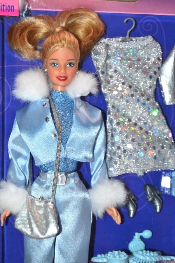 Fashion Fun Gift Set (Barbie) 1999e Fashion Fun Gift Set “Barbie” (Mix-&-Match Fashions! “Toys R Us Exclusive” Special Edition Collection) “Rare-Vintage” (1999)