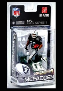 2011 McFarlane NFL Elite Darren McFadden (Black-Jersey) (A)