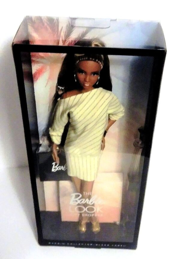 The Barbie Look City Shopper (African American) (1) The Barbie Look City Shopper (African American) (1)