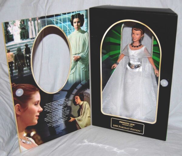 Princess Leia In Ceremonial Gown-3 Princess Leia In Ceremonial Gown-3