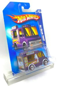 2009 HW City Works R L Ice Cream Truck #7 of #10 Purple=3 (3)