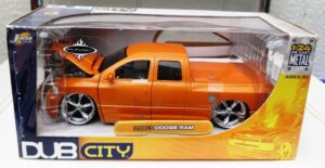 2003 Dodge Ram - Orange (DUB City) 1-24