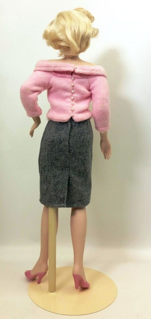 Marilyn Monroe Sweater Girl Porcelain Doll-aa