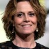 SIGOURNEY WEAVER #1 ("Rare-Vintage 8x10 Photo & Autograph Matted Set")