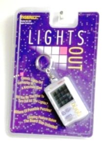 LIGHTS-OUT--Game-Play-In-Key-Chain--NEW--1997- - Copy