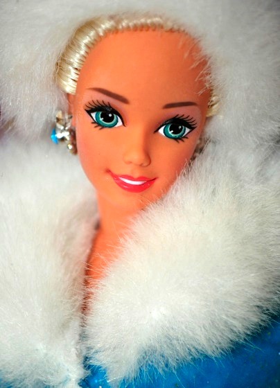 Winter Barbie-DD Winter Renaissance Barbie ("JC Penny Exclusive Blonde Special Edition") "Rare-Vintage" (1996)