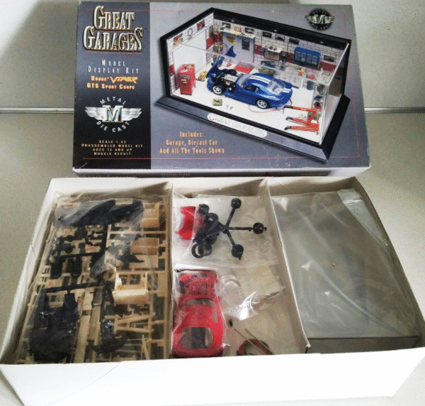 (Red Dot) On The Side Of The Box Signifies The Actual (Red Vehicle) Dodge Viper GTS “Sport Coupe”! (Great Garages Model Display Kit-Red w/White Stripes 1:43) “Rare-Vintage” (1998)