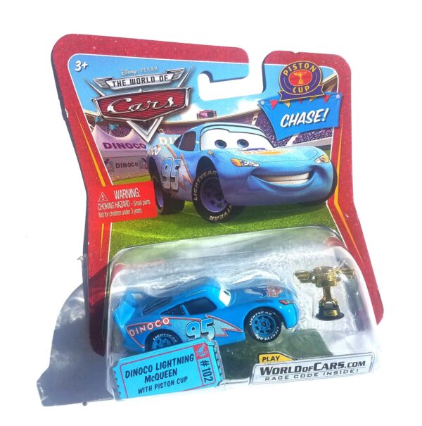 World of Cars Dinoco Lightning McQueen Chase-01a