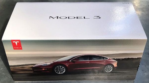 Tesla Model 3 Tesla Exclusive Brand New Die Cast Model Red 1:43 Scale Car 
