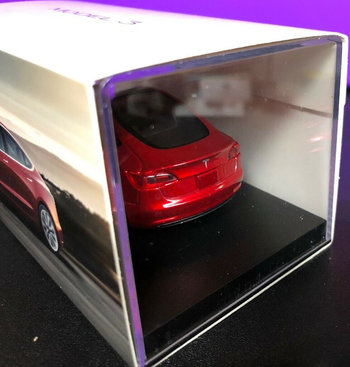 Tesla Model 3 ミニカー 1/43 レッド Tesla Model 3 Diecast 1/43 Multicoat Red Toy Bburago | eBay