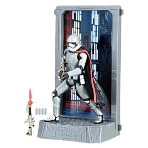 TITANIUM Captain Phasma (3)