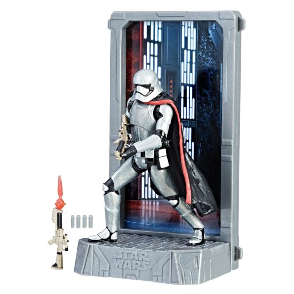 TITANIUM Captain Phasma (3) TITANIUM Captain Phasma (3)