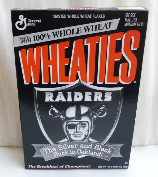 Raiders Empty Box(Back In Oakland! Wheaties) (1) Raiders Empty Box(Back In Oakland! Wheaties) (1)