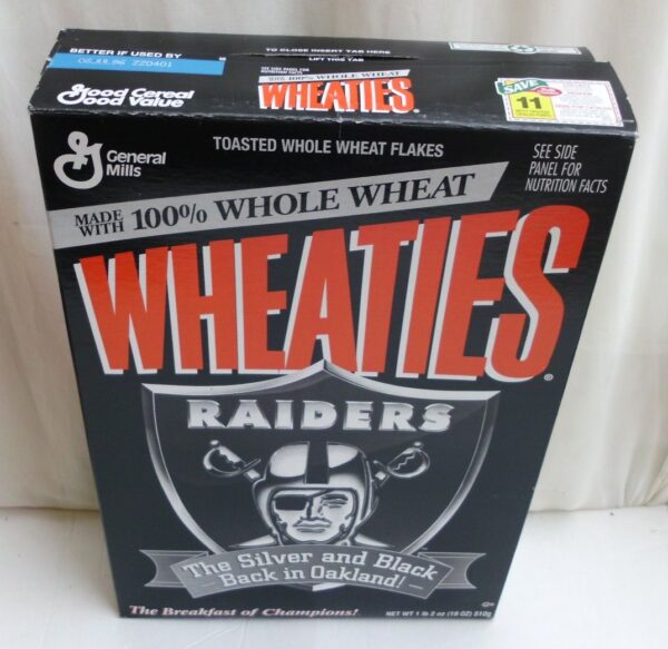 Raiders Empty Box(Back In Oakland! Wheaties) (2) Raiders Empty Box(Back In Oakland! Wheaties) (2)
