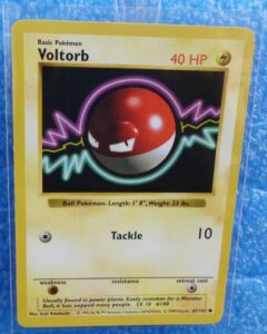 67-102 Voltorb (Shadowless Unlimited Base Set Edition)1999 (2)