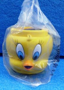 Warner Brothers (Tweety Bird) Looney Tunes Plastic Figural Mug 1994 Collection (1)