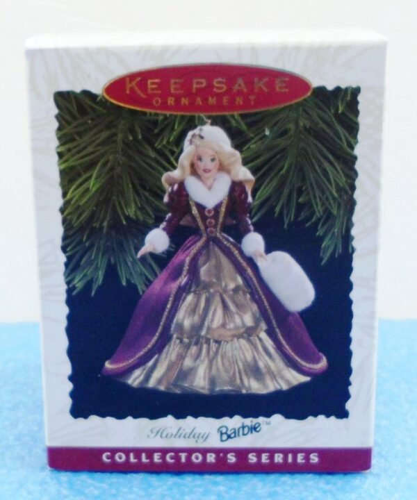 Holiday Day Barbie (4th In The Holiday Barbie-Keepsake Series-1996) (1)