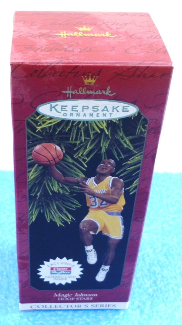 Magic Johnson #32 (NBA Lakers 3rd In The Hoop Stars Series-1997) (1)