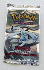 Pokemon (Lugia) 2000 Booster Pack Neo Genesis Unlimited Base (2)