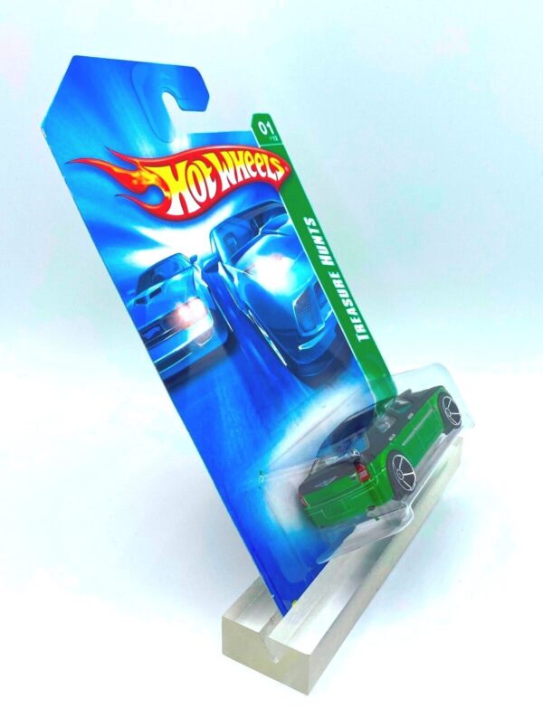 Hotwheels (Treasure Hunt Chrysler 300C 2008) (8) Hotwheels (Treasure Hunt Chrysler 300C 2008) (8)