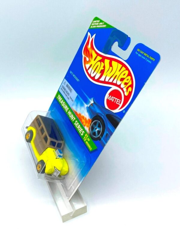Hotwheels (Treasure Hunt Limited Edition 40's Woodie Super) (3) Hotwheels (Treasure Hunt Limited Edition 40's Woodie Super) (3)