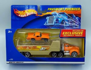 Hotwheels (Treasure Hunt Pavement Pounder & 57 T-Bird) 2 Pk (11)