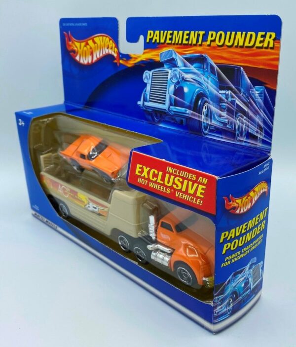 Hotwheels (Treasure Hunt Pavement Pounder & 57 T-Bird) 2 Pk (31)