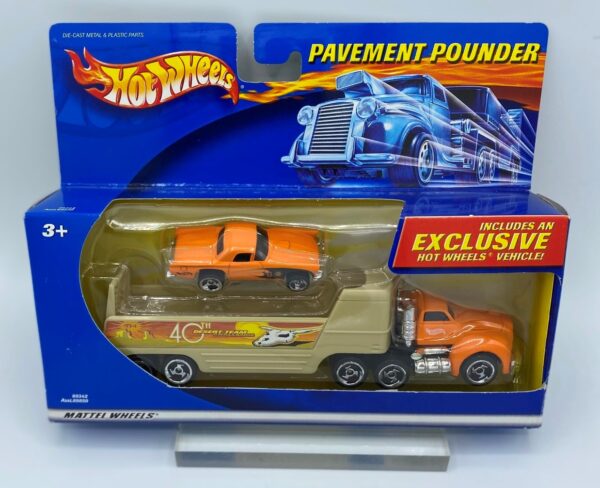 Hotwheels (Treasure Hunt Pavement Pounder & 57 T-Bird) 2 Pk (7)