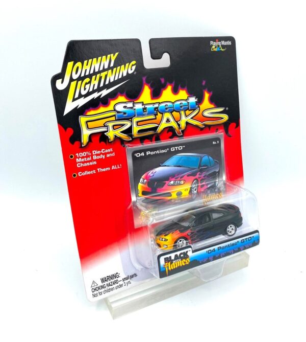 Vintage '04 Pontiac GTO Black-Flames (4)