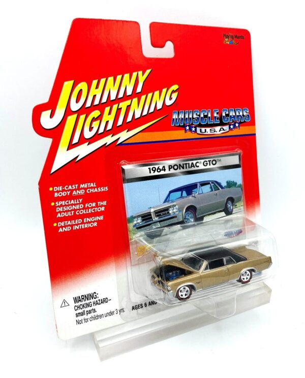 Vintage 1964 Pontiac GTO Gold (4)