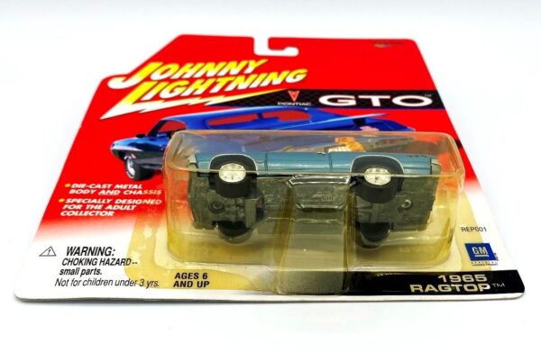 Vintage 1965 Ragtop GTO (Series-01) (8) Vintage 1965 Ragtop GTO (Series-01) (8)