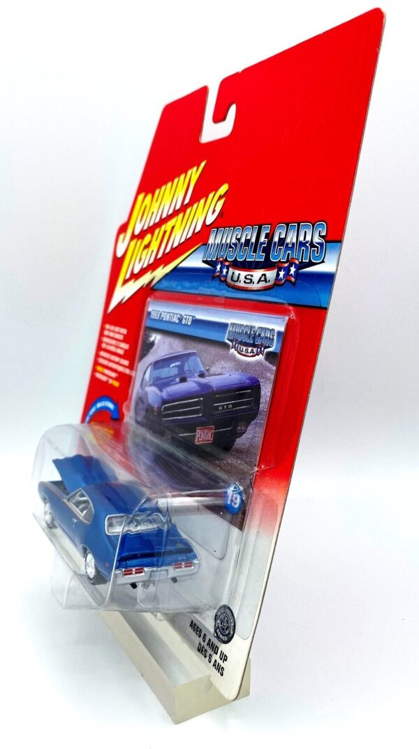 Vintage 1969 Pontiac GTO Blue (6)